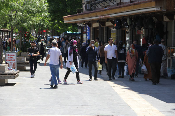 Diyarbakırlılar: Yasak devam etmeli