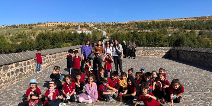Kırsaldaki öğrenciler Diyarbakır'ın tarihi ile buluşuyor