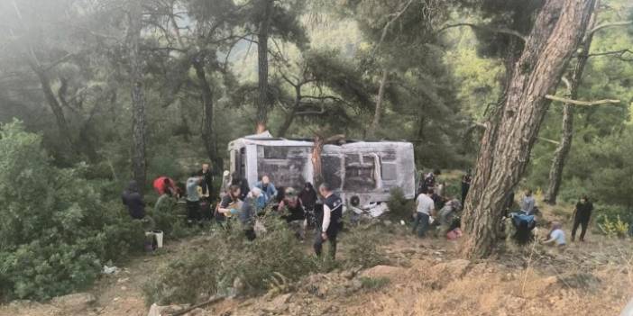 Tarım işçilerinin servisi devrildi: Çok sayıda yaralı…