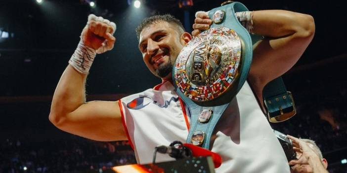 Agit Kabayel WBC Ağır Siklet Dünya Şampiyonu oldu