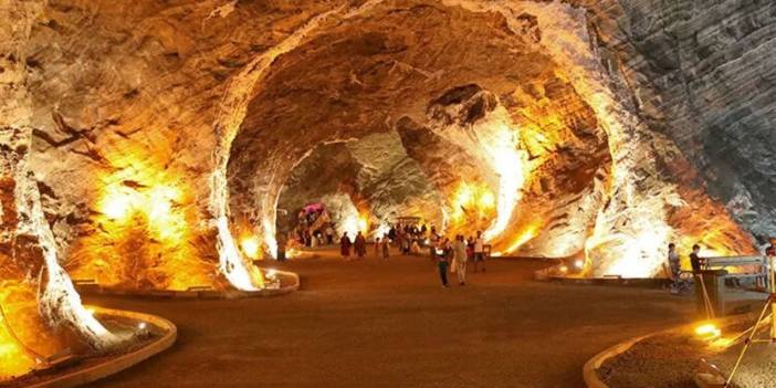 Doğu'nun Saklı cenneti; Iğdır'ın Tuz Mağaraları ve Gökkuşağı Tepeleri