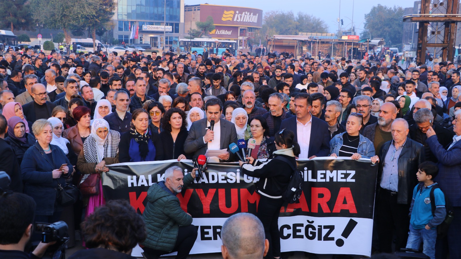 diyarbakir-kayyim-protesto-2.jpeg