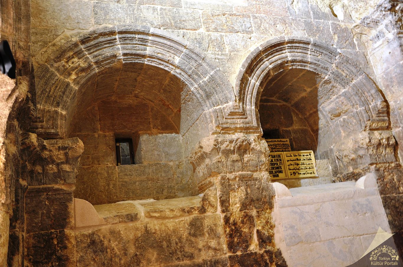 24-deyrulzafaran-manastiri.jpg