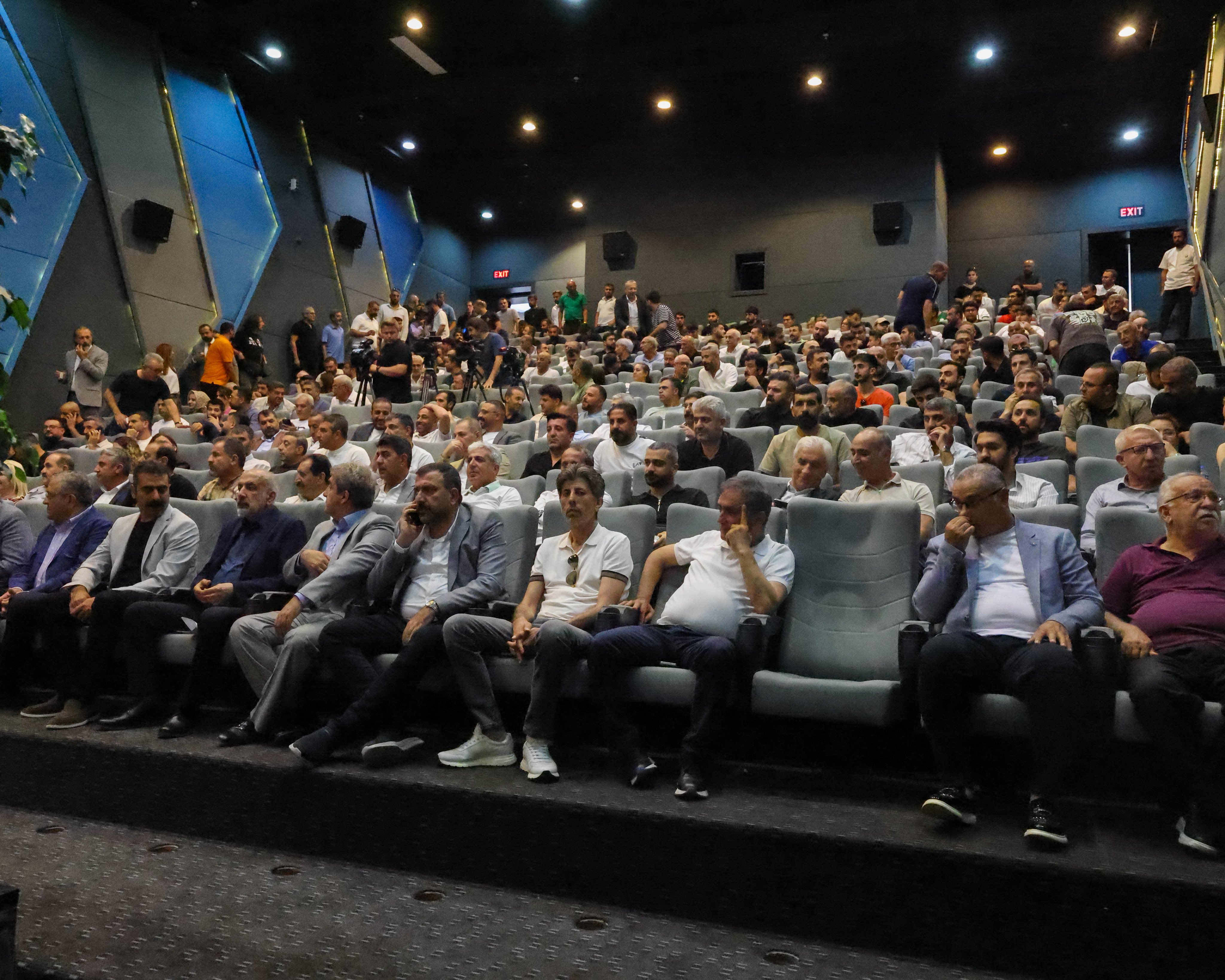 amedspor-yeni-yonetim-genel-kurul2.jpeg
