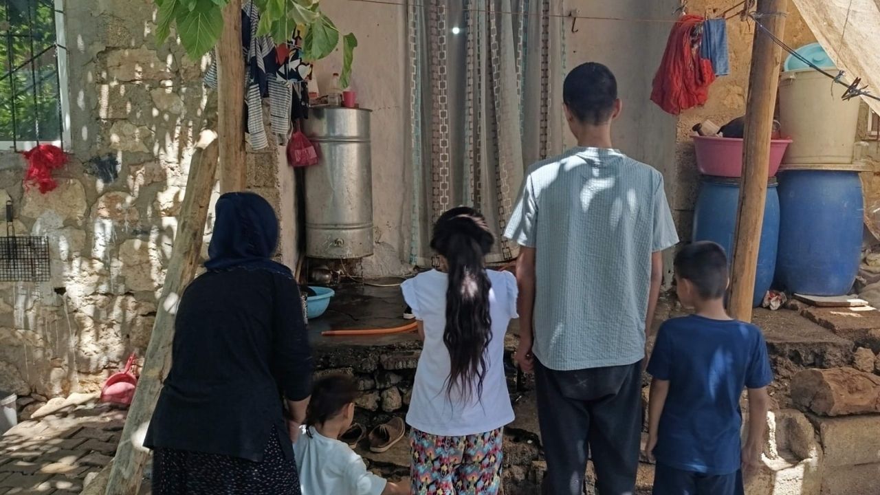 yoksulluk-aile.jpg