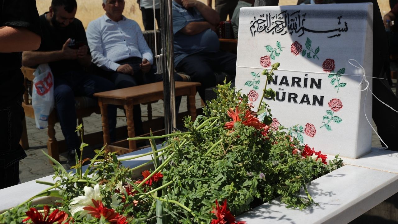 narin-mezar.jpg