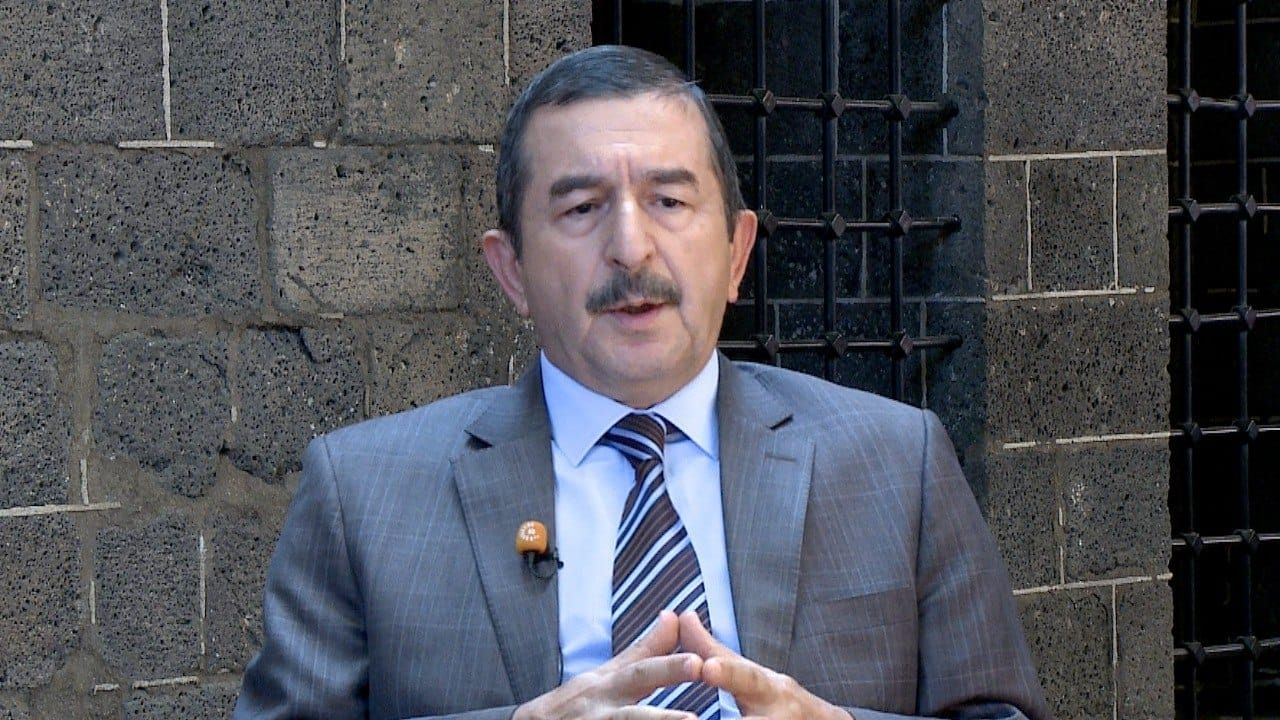 fazil-husnu-erdem.jpg