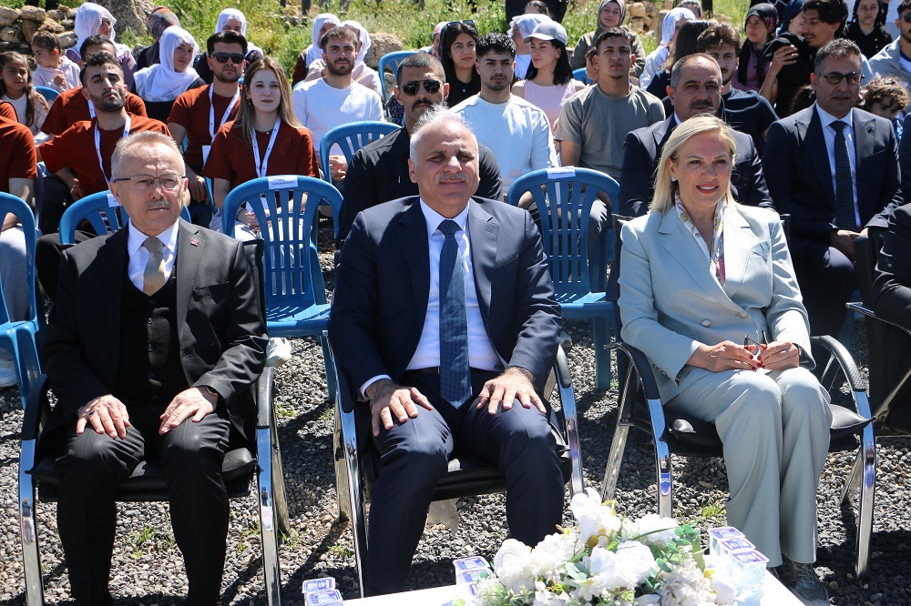 diyarbakir-unesco-mirasi-ve-turizmle-sahlaniyor-1.jpg