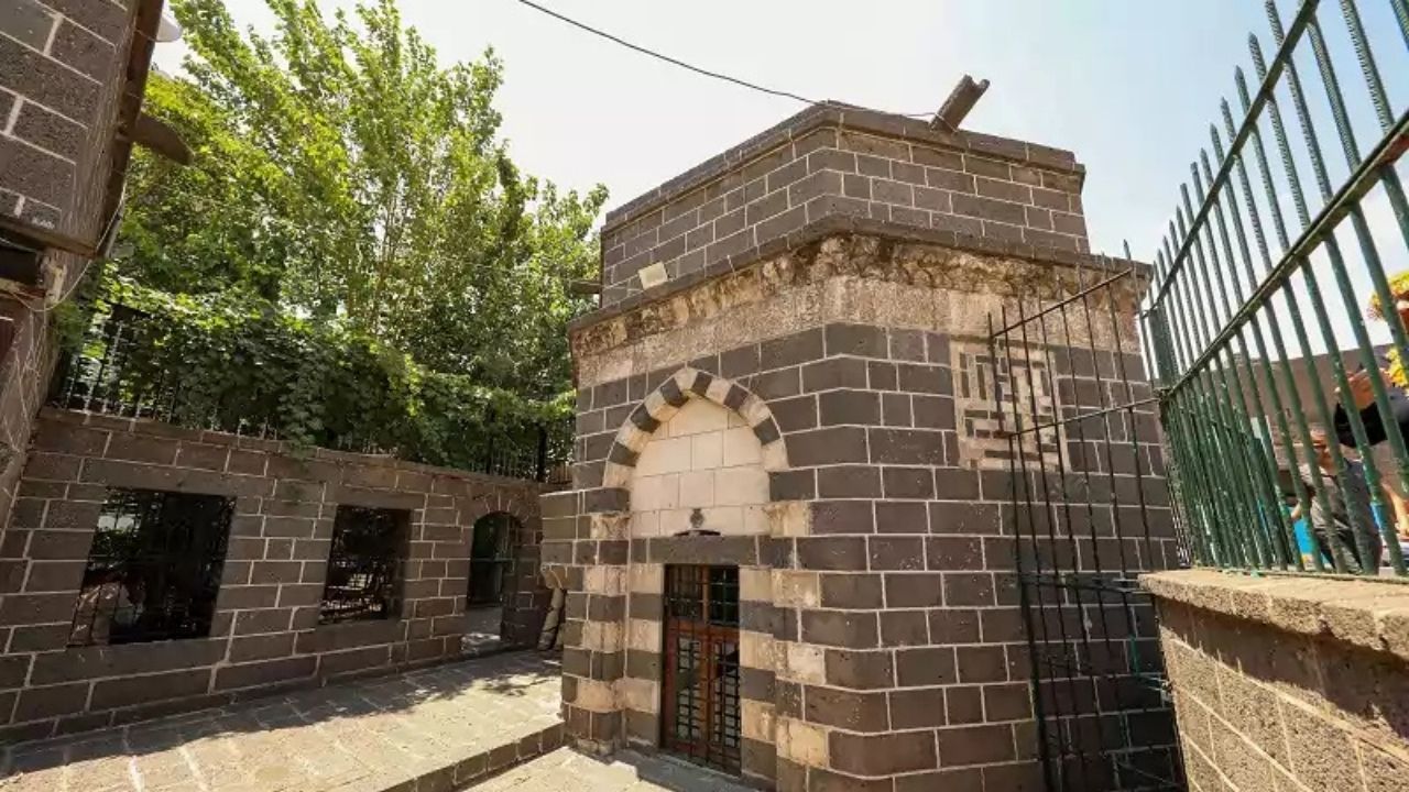 diyarbakir-sari-saltuk-1.webp