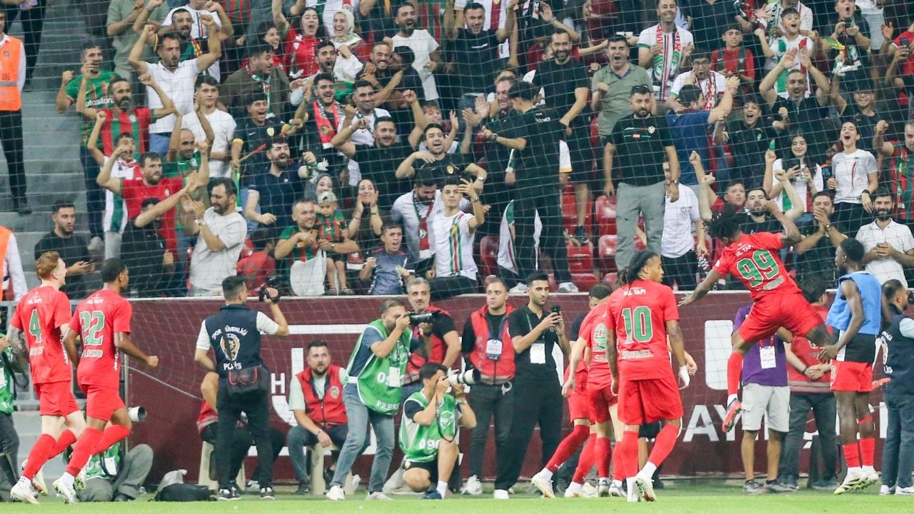 amedspor-basaksehir-jpg2.jpg