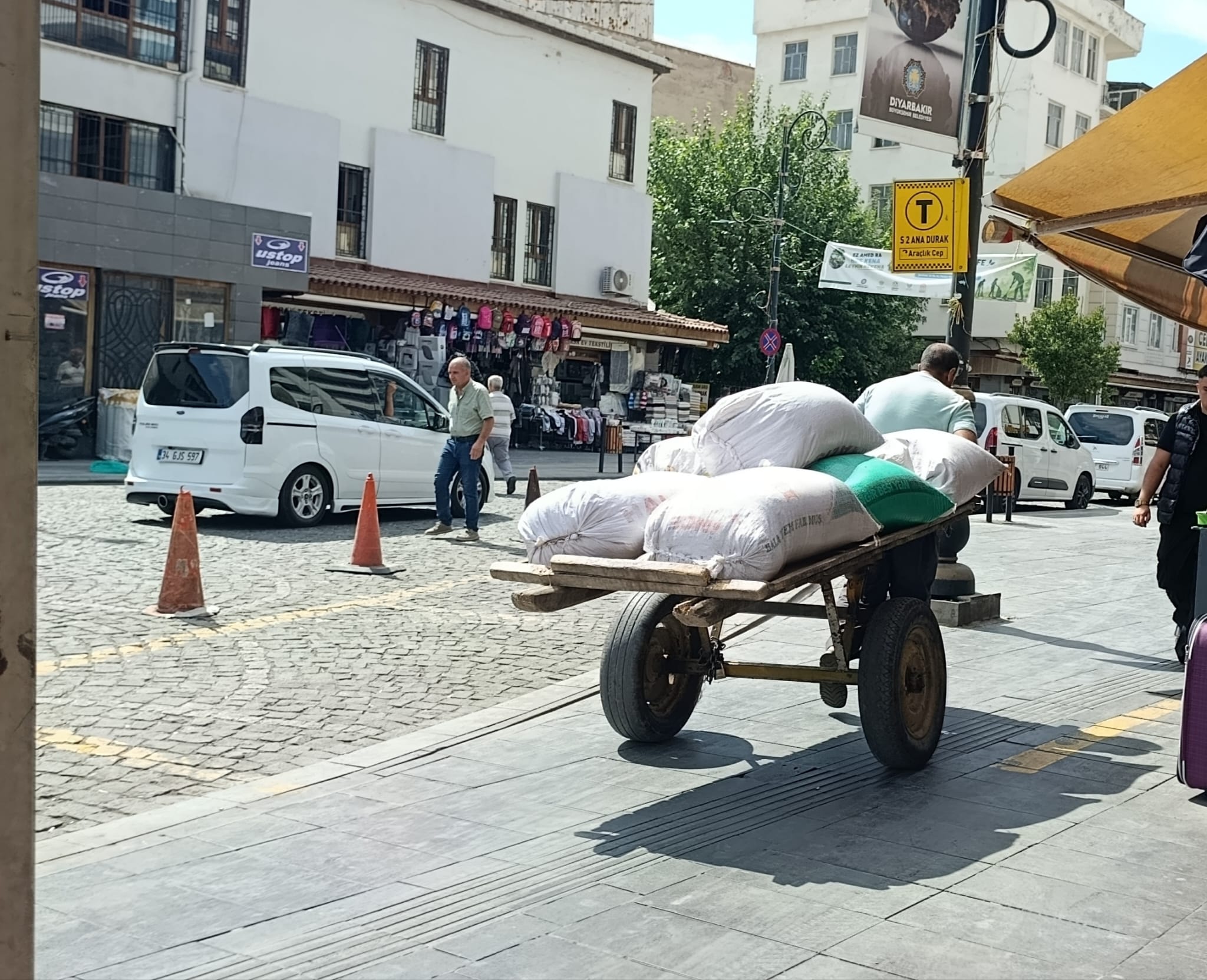 el-arabasi-cek-cek.jpeg