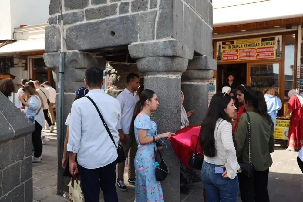 dort-ayakli-minare2.webp